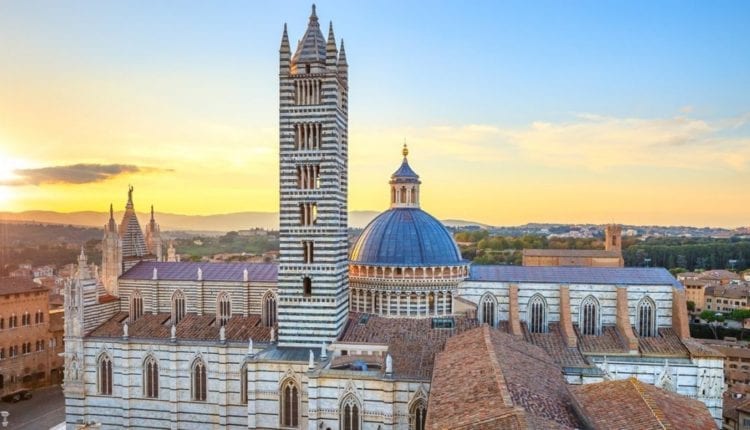 What are the 10 monuments that I absolutely must visit in Italy?