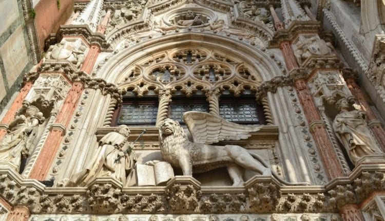 Let’s visit the Doge's Palace in Venice